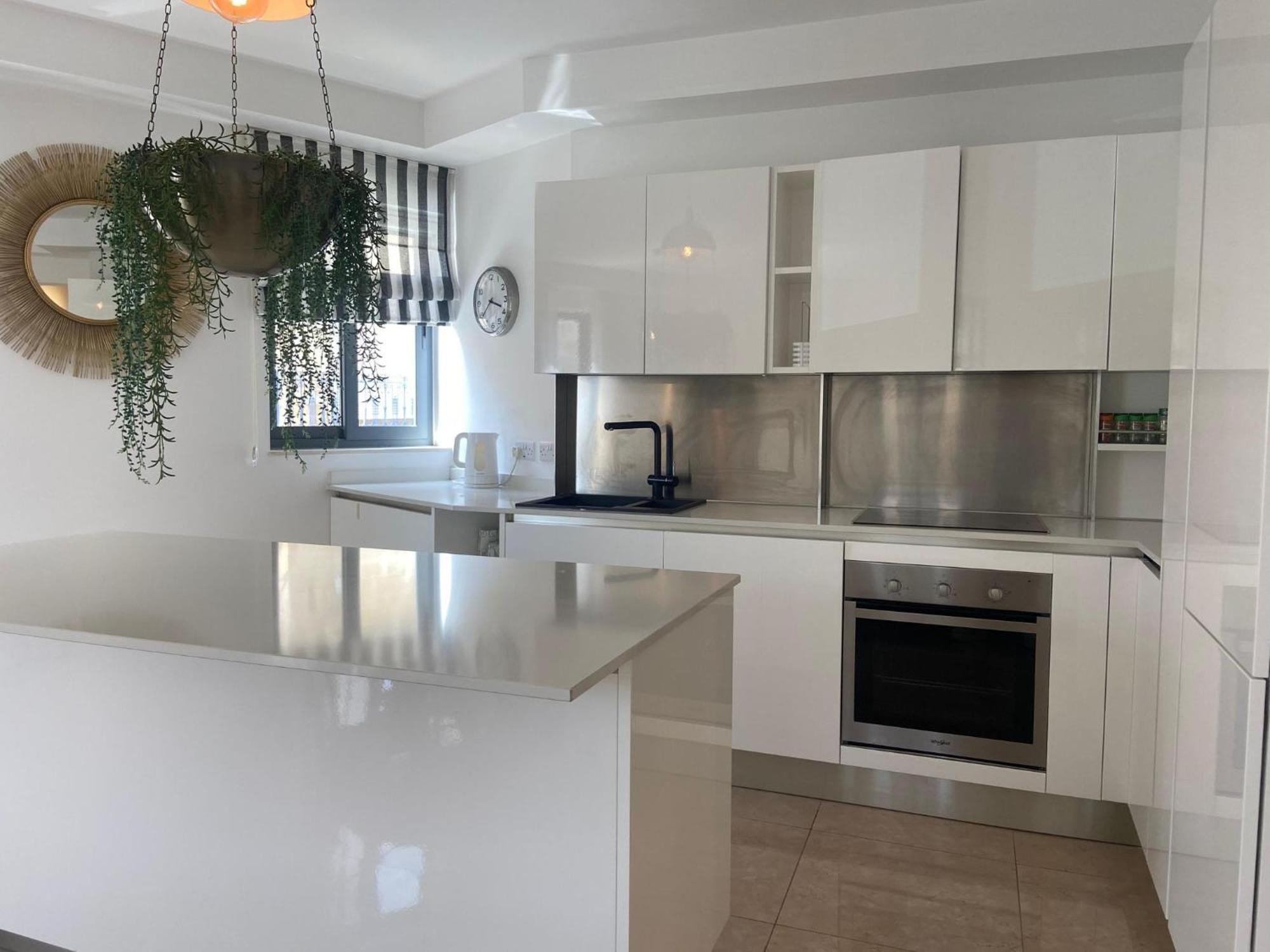 Cozy 2 Bedroom Apartment Near Seafront Gzira Eksteriør billede