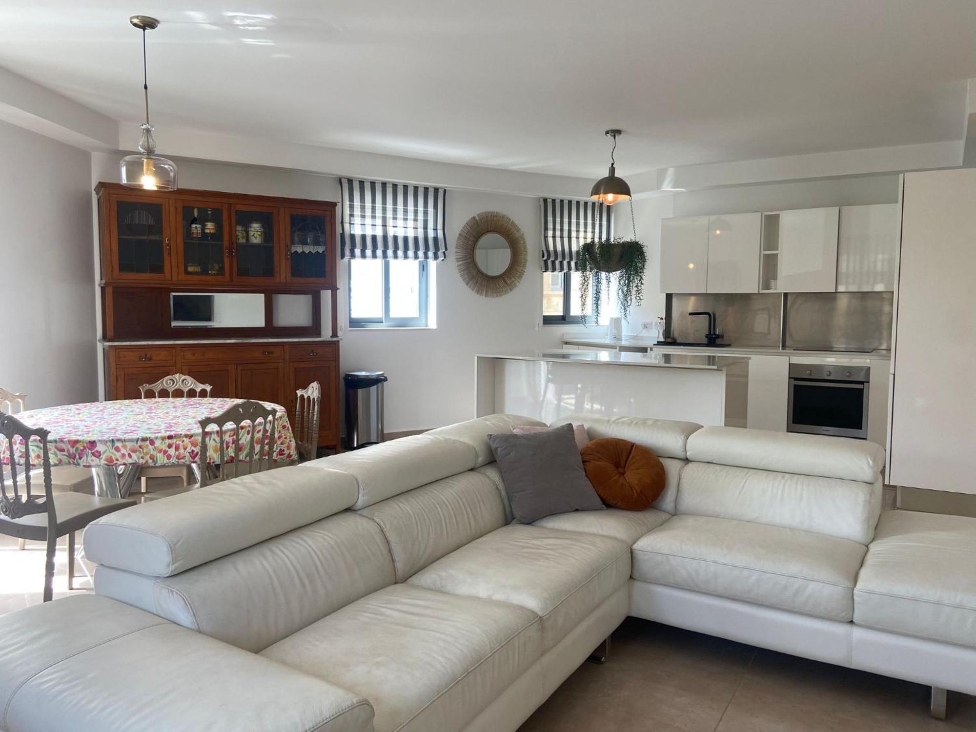 Cozy 2 Bedroom Apartment Near Seafront Gzira Eksteriør billede